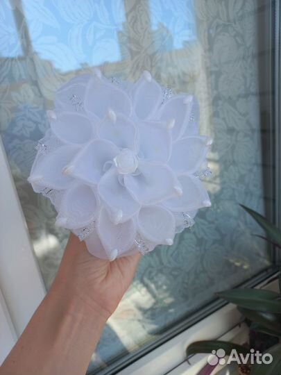 Резинка для волос банты белые