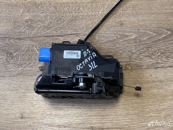 Skoda octavia a5 задний левый замок двери