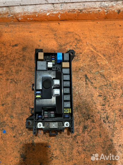 Блок предохранителей моторный Kia Sorento 1