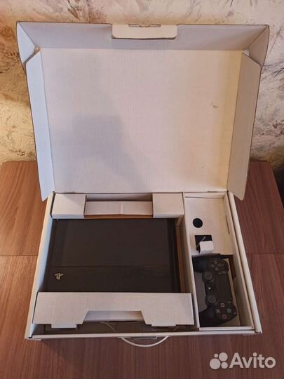 Sony PS4 + 400игр
