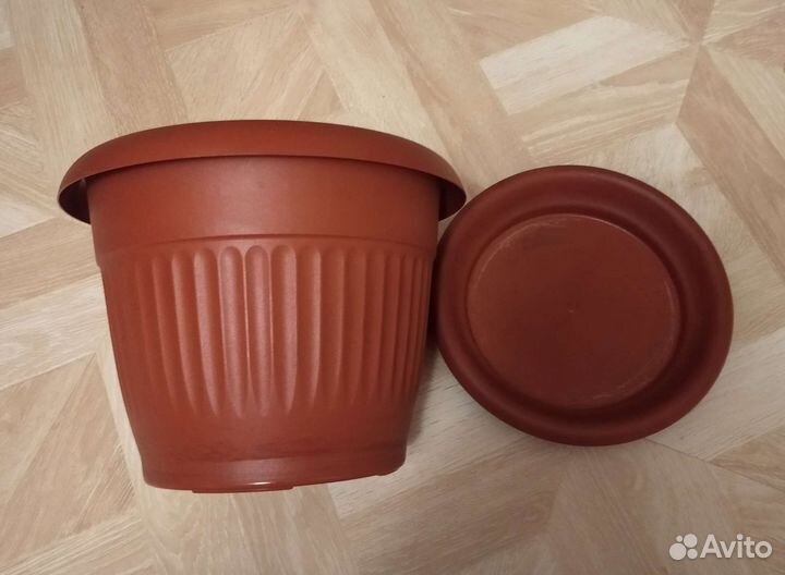 Горшок для цветов пластиковый 7.5 л, б/у