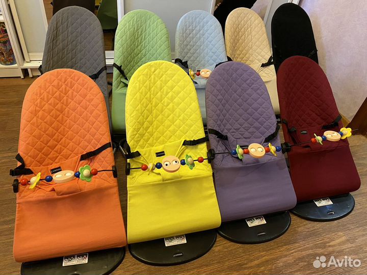 Новый шезлонг для новорожденных с игрушкой