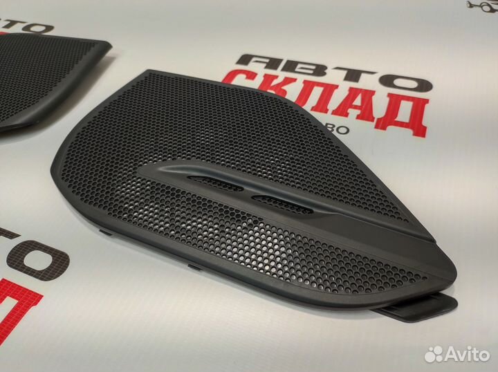 Облицовка динамика передней двери Веста