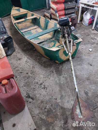 Лодка с мотором болотоход