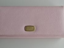 Красивый розовый кошелек