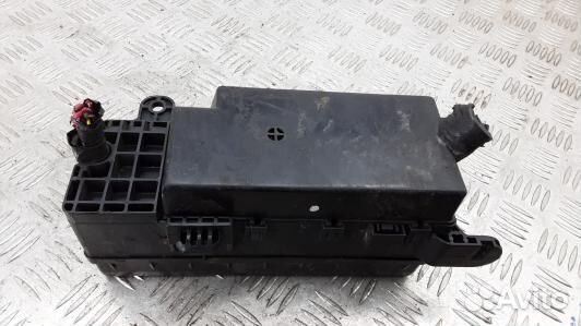 Блок предохранителей mitsubishi L200 K4T (98N10M10