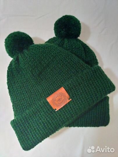 Шапка ручной работы с именной нашивкой (подворот)