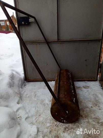 Каток для газона