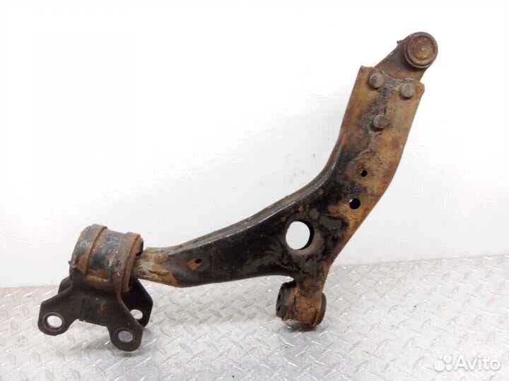 Рычаг передний правый нижний Ford Escape 3