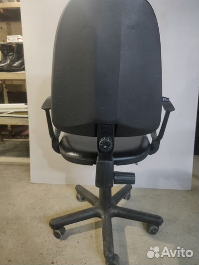 Компьютерное кресло