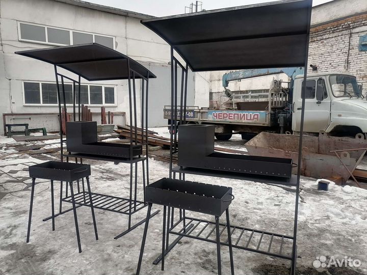 Мангал с крышей