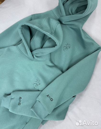 Парные толстовски с вышивкой