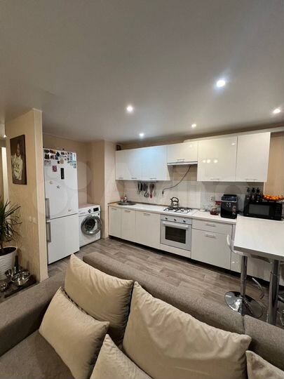 4-к. квартира, 82,3 м², 1/10 эт.