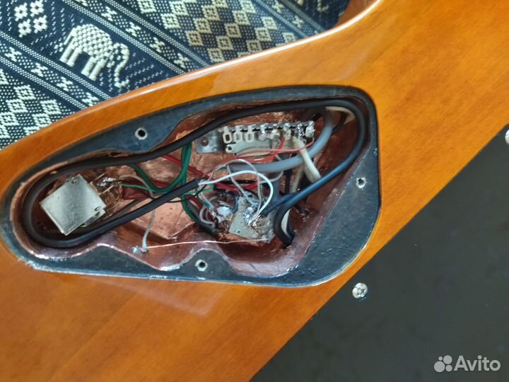 Электро гитара ibanez