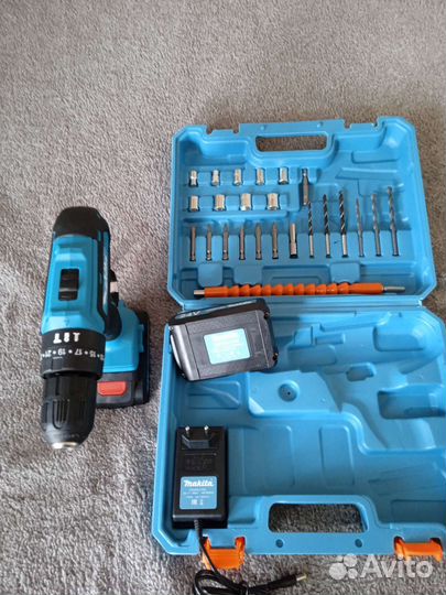 Шуруповерт makita