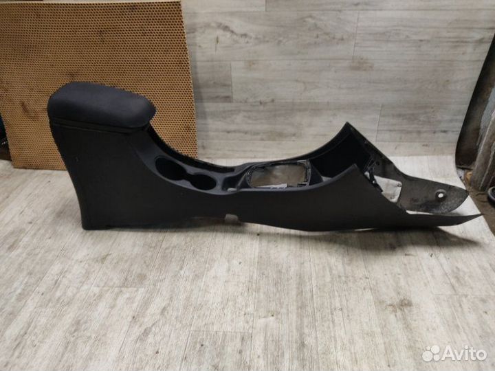 Консоль центральная Hyundai Solaris седан G4FC 1.6