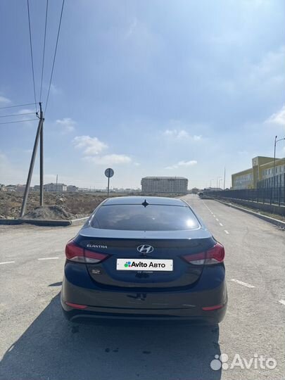 Hyundai Elantra 1.8 AT, 2015, 229 000 км