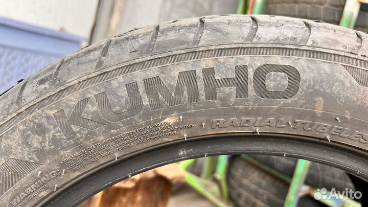 Kumho Ecsta HS52 21.5/50 R17 95
