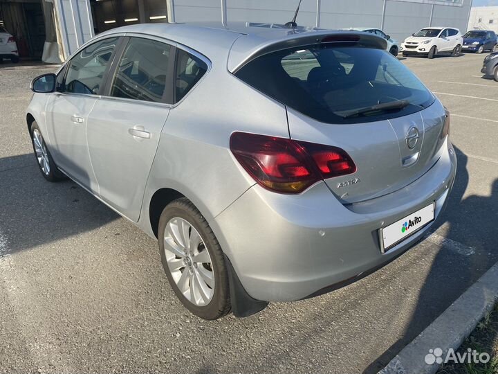 Opel Astra 1.6 МТ, 2011, 121 500 км