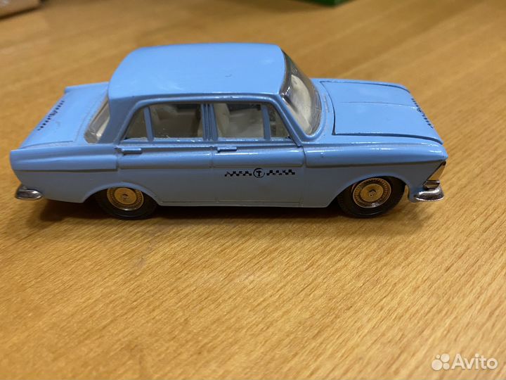 Модель авто 1:43 Москвич 408 А2 СССР