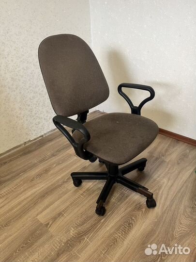Компьютерное кресло