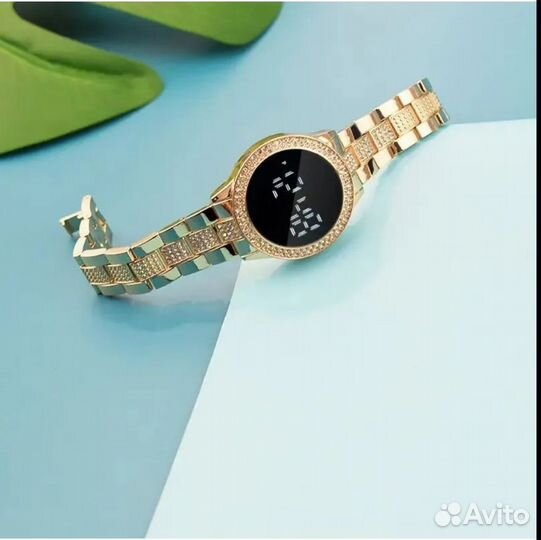 Часы наручные женские электронные