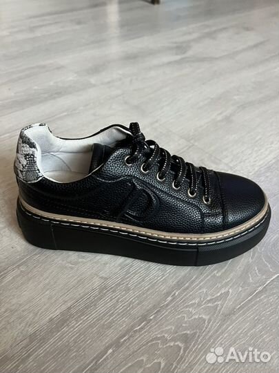 Полуботинки женские 38 размер