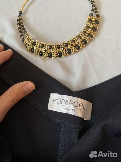 Кофта с декольте