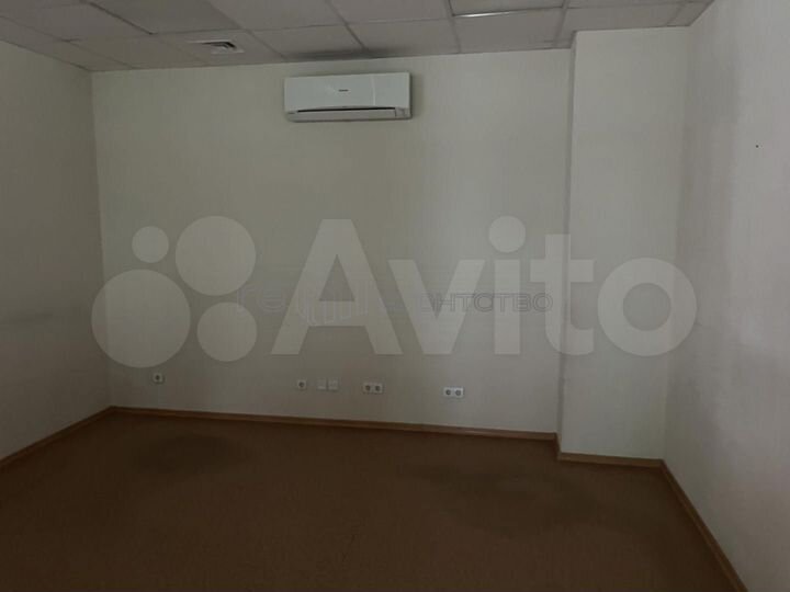 Офис с парковкой