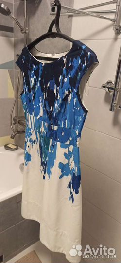 Платья на праздник р 48,50, плащ, куртка