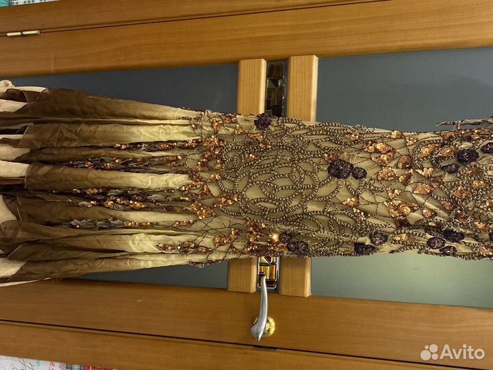 Нарядное платье в пол 40-42