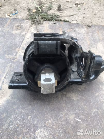 Опора двигателя поло седан