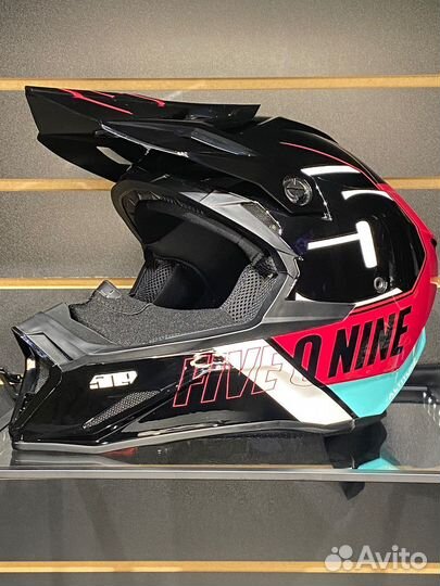 Шлемы altitude 509 разные расцветки