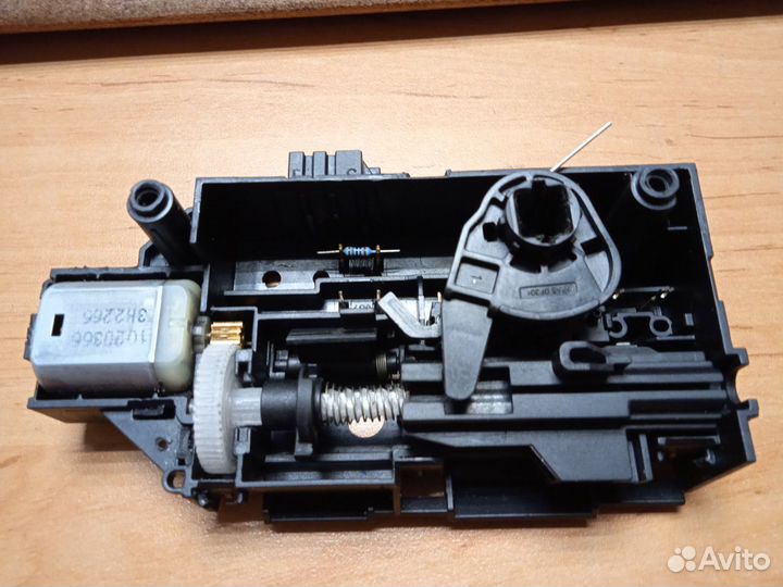 Шестерня замка багажника opel Vectra C 2002-2008