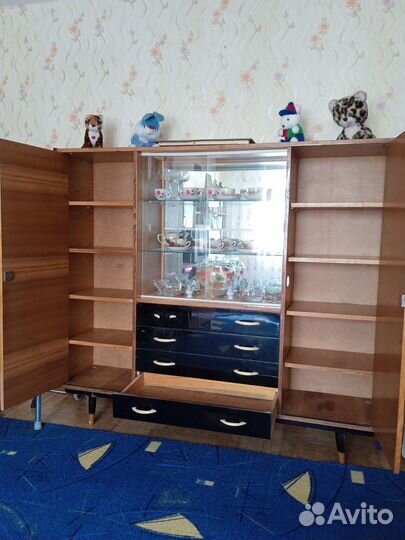 Продам сервант