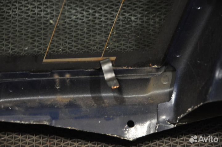 Стекло багажника левое BMW X5 E53