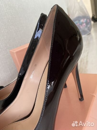 Туфли новые женские 39 размер натуральная кожа