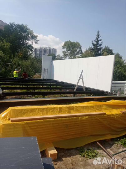 Монтажник сэндвич панелей