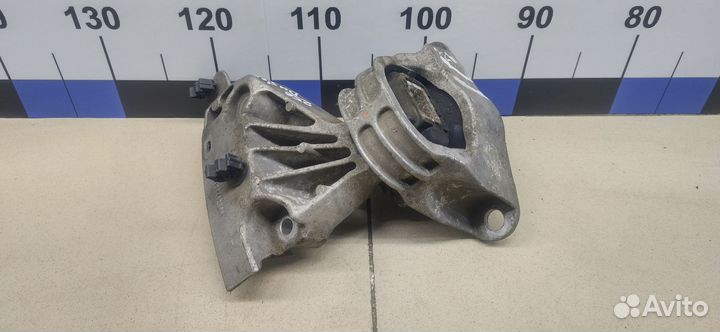 Опора двигателя Duster 2012