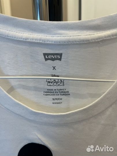 Футболка Levi's белая