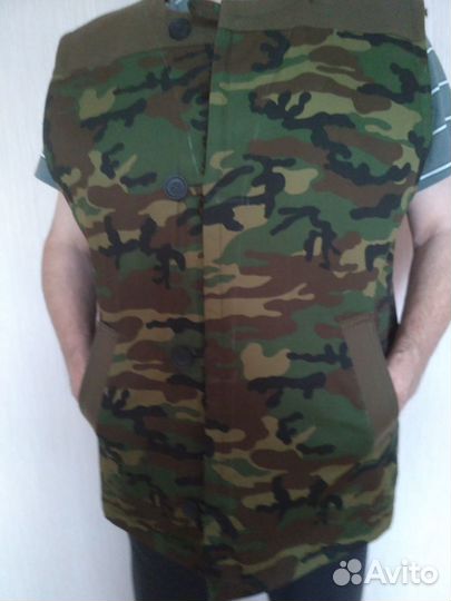 Жилет для охотника или рыбака на овчине