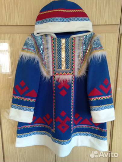 Этнические северные народные костюмы, малица