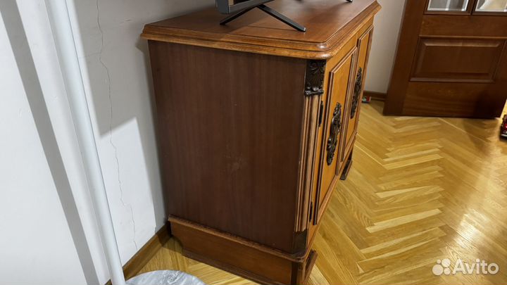 Тумба дуб Италия