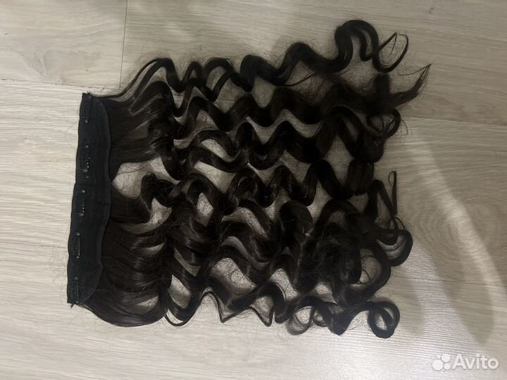 Волосы на заколках