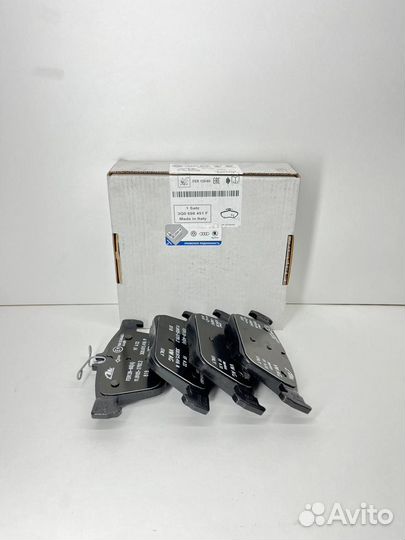 3Q0698451F Задние тормозные колодки к-кт