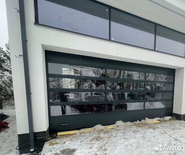 Секционные ворота под ключ