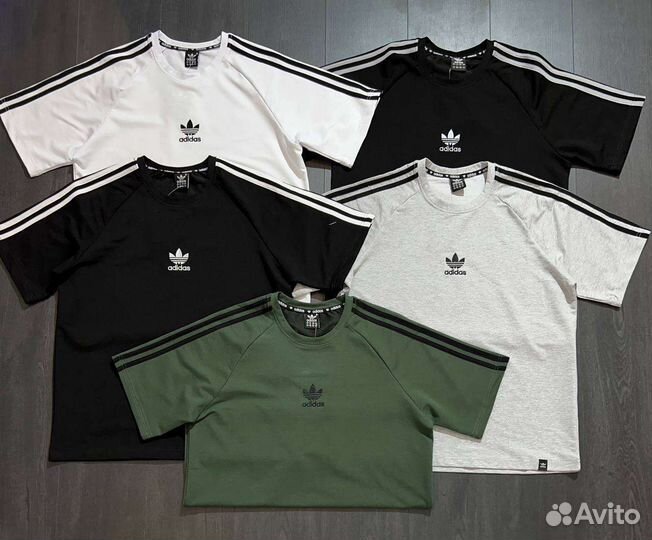 Спортивный костюм adidas