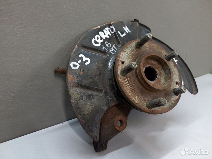 Кулак (цапфа) передний левый Kia Cerato 2011