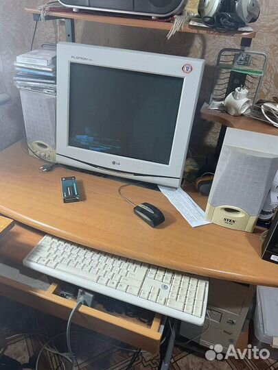 Настольный компьютер с монитором