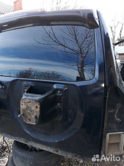 Дверь багажника mitsubishi pajero 3